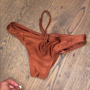 Scrunchy butt bikini bottom